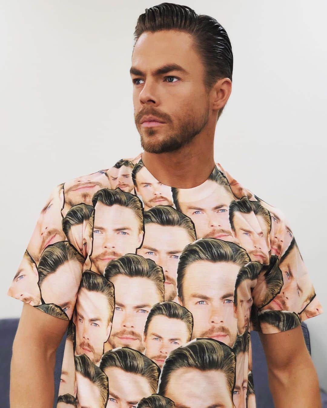 デレク・ハフさんのインスタグラム写真 - (デレク・ハフInstagram)「Inspired by #metgala on sale now at no stores near you」5月8日 5時23分 - derekhough