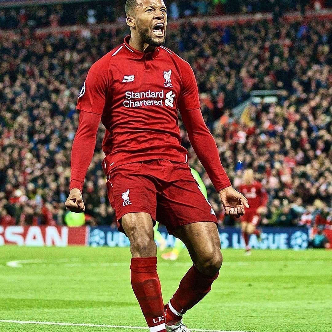 カルロス・テベスのインスタグラム：「Who will win? Liverpool or Barcelona?」