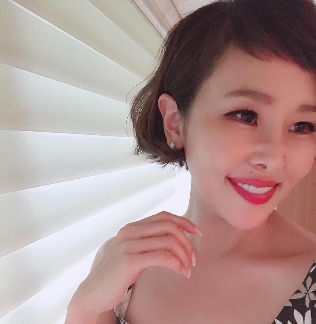 のインスタグラム：「お仕事に出かける前は、何かをリセットする気分で出発するんだよね。それができるのは…毎日ではない特殊な仕事だからなんだろうね。」