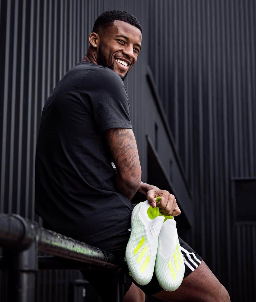 adidas Footballさんのインスタグラム写真 - (adidas FootballInstagram)「Defy expectations. @gwijnaldum makes his mark on the @championsleague stage. #DareToCreate . Tap to Shop: #X18 👆 . #Football #Soccer #adidasFootball」5月8日 5時55分 - adidasfootball