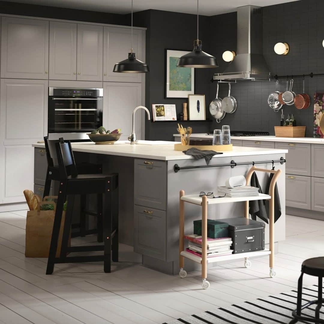 IKEA USAさんのインスタグラム写真 - (IKEA USAInstagram)「The most important aspect of a functional kitchen? Clearly defined zones. The IKEA Kitchenpedia has the info you need to plan your ideal kitchen. Link in bio.」5月8日 6時00分 - ikeausa
