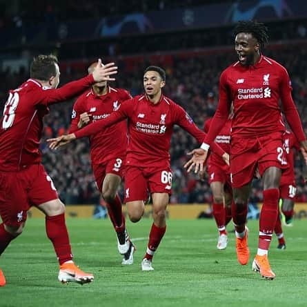 シモン・ミニョレさんのインスタグラム写真 - (シモン・ミニョレInstagram)「‪The man for the big occasion. Divock strikes again! #YNWA #REDS #WeMarchOn‬」5月8日 6時12分 - 22mignolet22