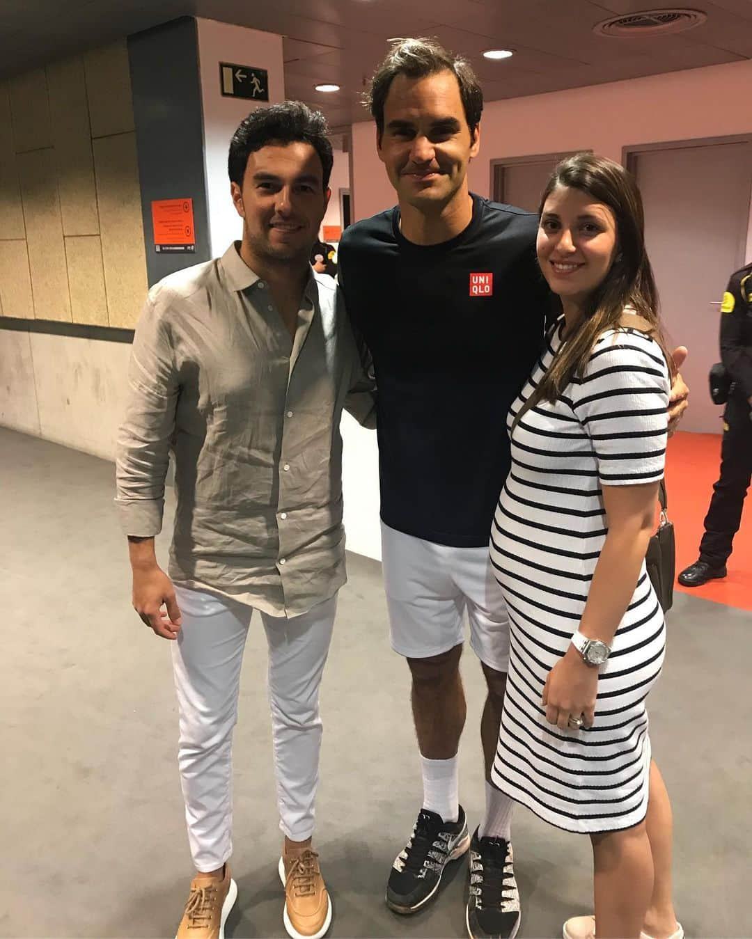 セルジオ・ペレスさんのインスタグラム写真 - (セルジオ・ペレスInstagram)「Que grande eres!!! Demuestras que siendo tan grande, se puede ser una persona normal 👏🏻👏🏻👏🏻! Gracias @rogerfederer」5月8日 6時17分 - schecoperez