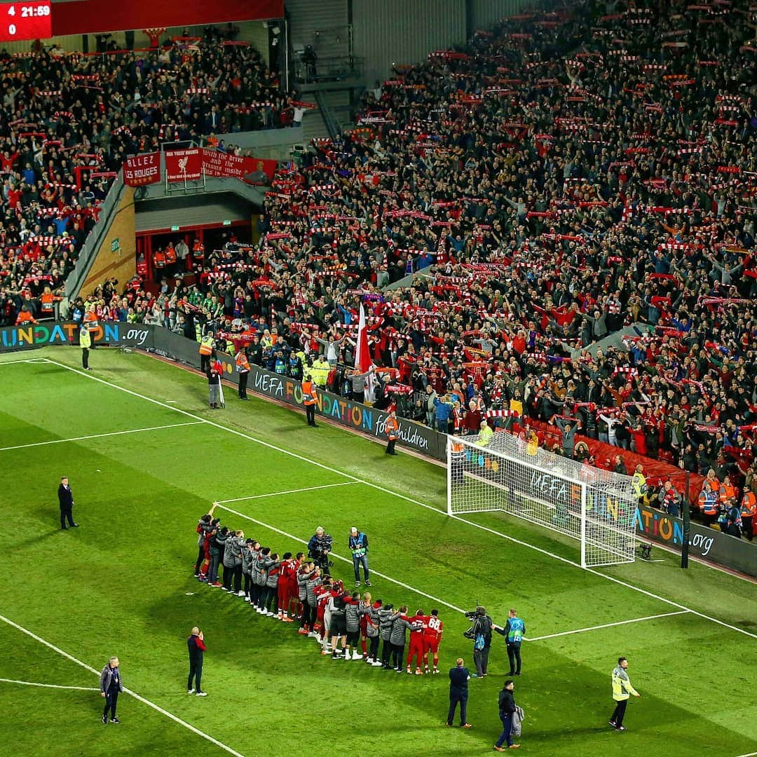 UEFAチャンピオンズリーグさんのインスタグラム写真 - (UEFAチャンピオンズリーグInstagram)「Heroes 👏👏👏 🔹 European Cup/#UCL finals... @realmadrid - 16 @acmilan - 11 @fcbayern - 10 @liverpoolfc - 9️⃣」5月8日 6時44分 - championsleague