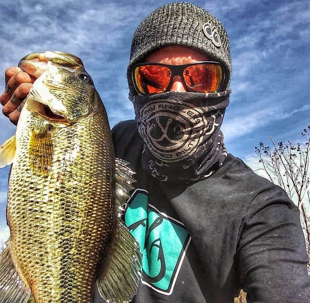 Filthy Anglers™さんのインスタグラム写真 - (Filthy Anglers™Instagram)「This is one Filthy man. Hat,shades, face shield, bamboo longsleeve shirt, he’s got it all. Underwear, probably Filthy too 😜- Our buddy James @james3_basshound putting in the work this week and it’s paying off, found himself a nice spring largie. Congrats on the catch @james3_basshound you are Certified Filthy www.filthyanglers.com #fishing #filthyanglers #angler #bass #bassfishing #teamfilthy #outdoors #hunting #salmon #riverfishing #saltwaterfishing #getfilthy #monsterbass」5月8日 6時55分 - filthyanglers