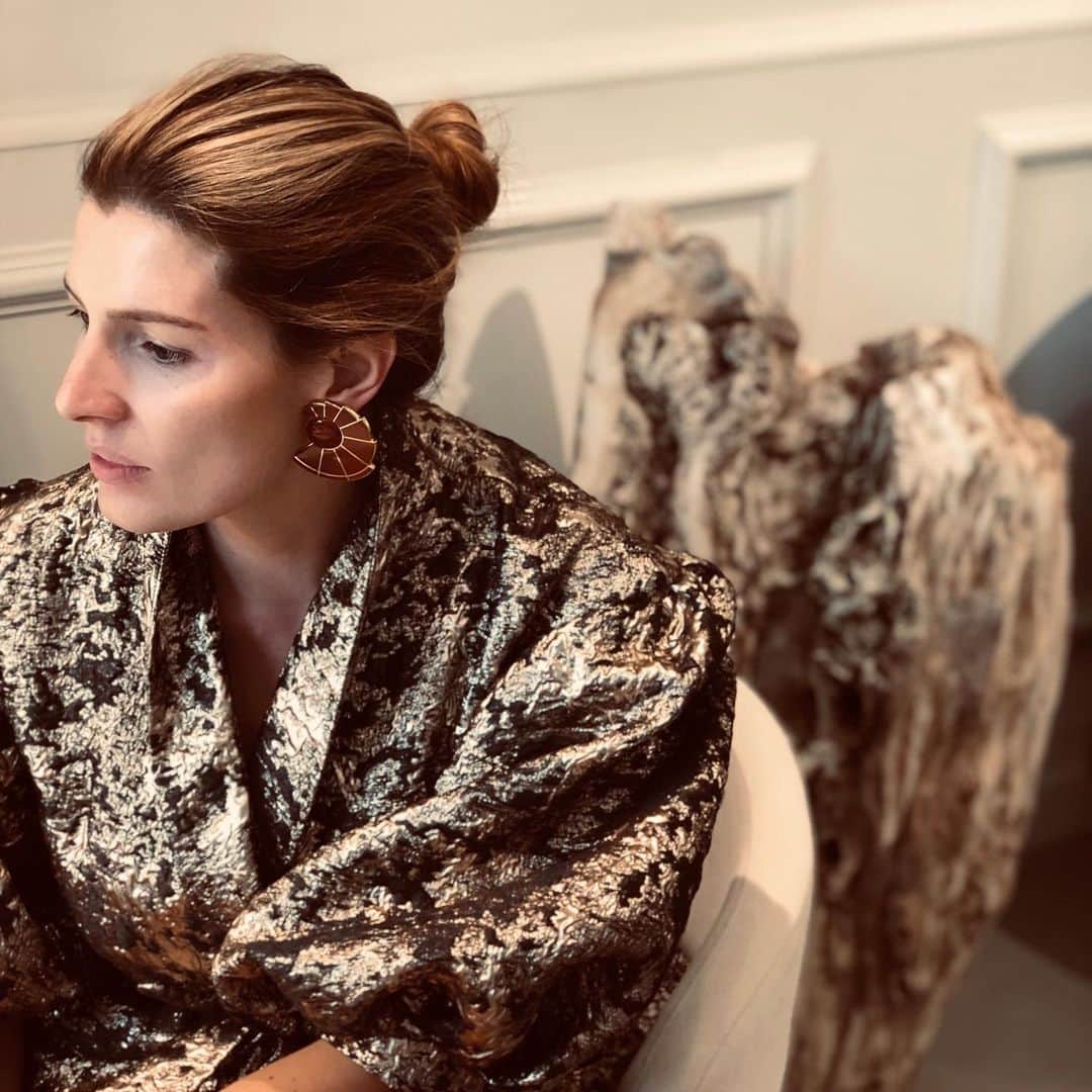 Monica Sordoのインスタグラム：「My beautiful and stylish host in Monterrey @saragalindoo wearing our classic Nautilus Earrings in Red Jasper ✨❤️ thank you ladies for having us for the very first time in the city! @mariangelesra @houseofzatt #MonicaSordo」