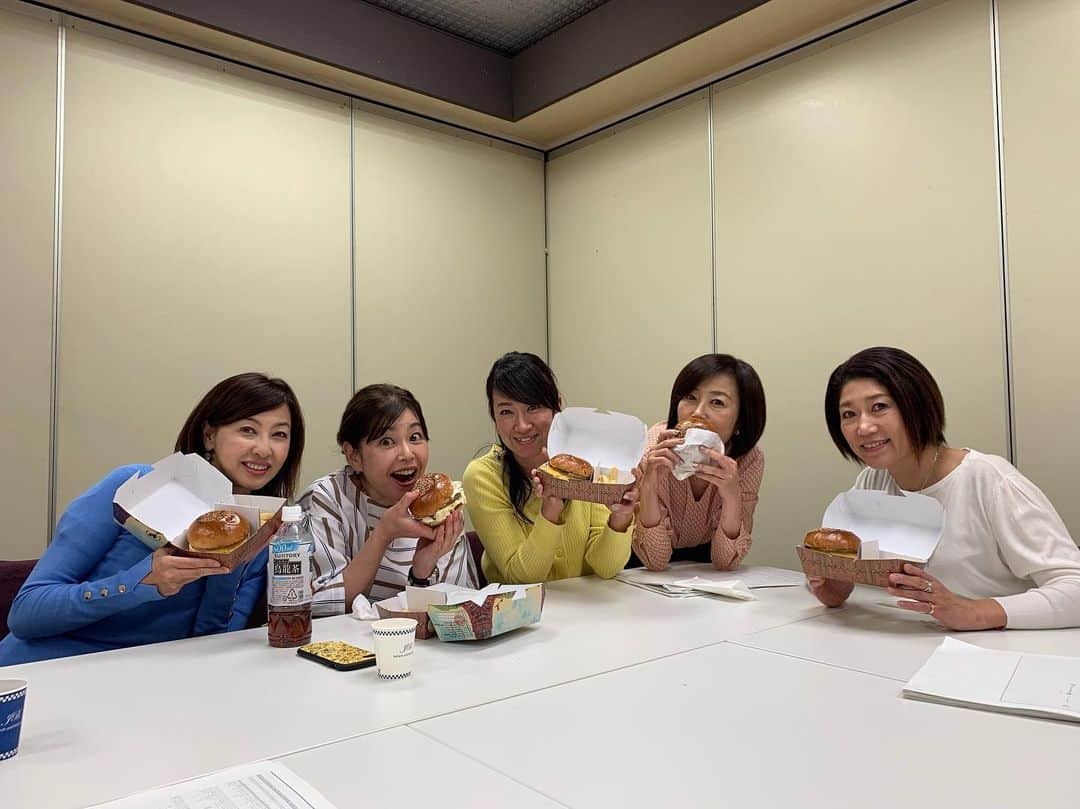 竹岡圭さんのインスタグラム写真 - (竹岡圭Instagram)「令和最初のENGINE女子座談会🤗 大好きなクルマ談義も喋り尽くした後は…やっぱり花より団子⁈ 美味しかったぁー😋」5月8日 7時17分 - kei_takeoka