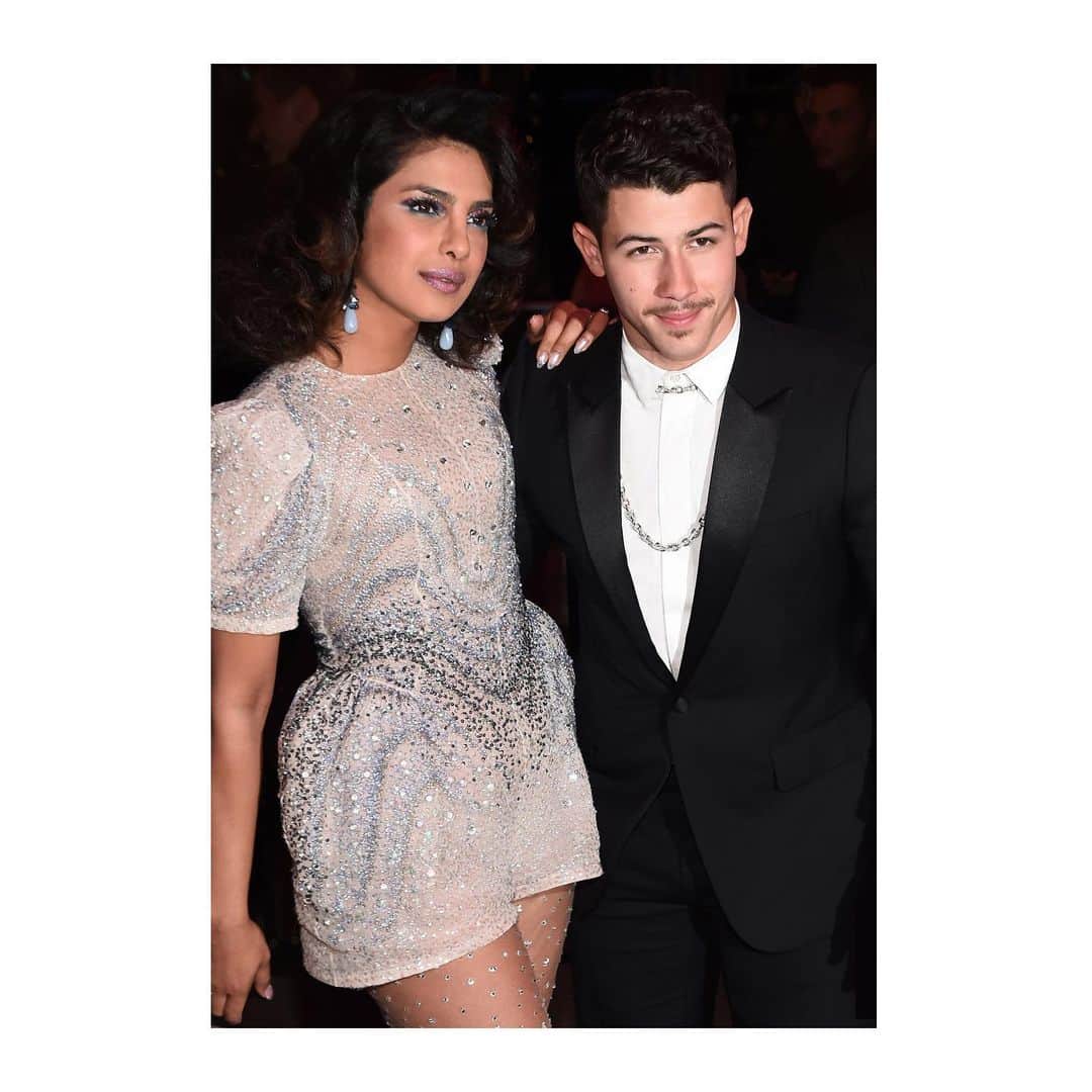 デビッドヤーマンのインスタグラム：「Camp David Yurman at the #MetGala • Swipe to see how @nickjonas and  @pom.klementieff  wore #DavidYurman #HighJewelry in honor of the @metcostumeinstitute’s new Camp exhibition. • #MetCamp #MetGala2019」