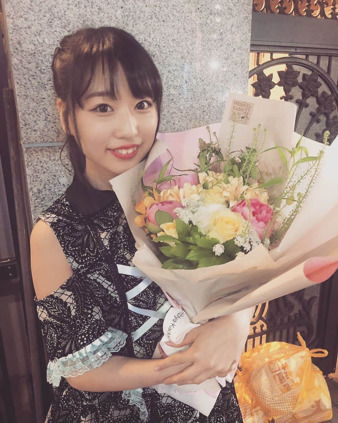 川崎芹奈さんのインスタグラム写真 - (川崎芹奈Instagram)「この間ステージデビュー7周年を盛大にお祝いしてもらって、みんな7周年記念ワンマンわすれないでねぇ！！！って気持ちです。笑  そんなわたしもめちゃくちゃ長い文をnoteに書いたのでリンクを貼ろうと思ったけどそいえば確か貼れないんだったよね( ´•ω•` )  次の記事に丸々貼ろうかな！ とりあえずワンマンに来て欲しいですヨ💫  2019年5月31日(金) 【川崎芹奈7th anniversaryワンマンライブ〜なないろのアコースティックPARTY♡〜】 会場 B.Y.G 時間 18:30open 19:30start 料金 前売2000円 当日2500円  ヤンスナでチケット買えます！  #ヤンスナ #川崎芹奈 #7周年 #7thanniversary  #BYG #渋谷百軒店 #百軒店 #アコースティックライブ #記念日 #anniversary」5月8日 7時35分 - serina_yss