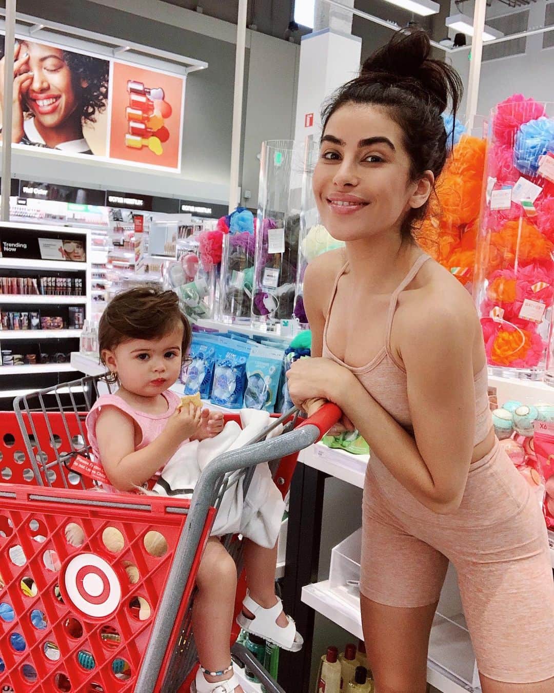 Sazan Hendrixさんのインスタグラム写真 - (Sazan HendrixInstagram)「There I go again losing track of time at my second home! 🤣 In honor of Mother’s Day, I decided to join forces with some of my mommy friends to bless someone with a $3,000 giftcard to Target 🎉 ———UPDATE: GIVEAWAY HAS ENDED——— Giveaway ends May 10th at midnight and is in no way associated with Instagram or Target, and you must be 18 or older to enter. All are welcome to enter even if you’re not a mommy! Winner will be announced Saturday on IG Stories. #happymothersday」5月8日 8時01分 - sazan