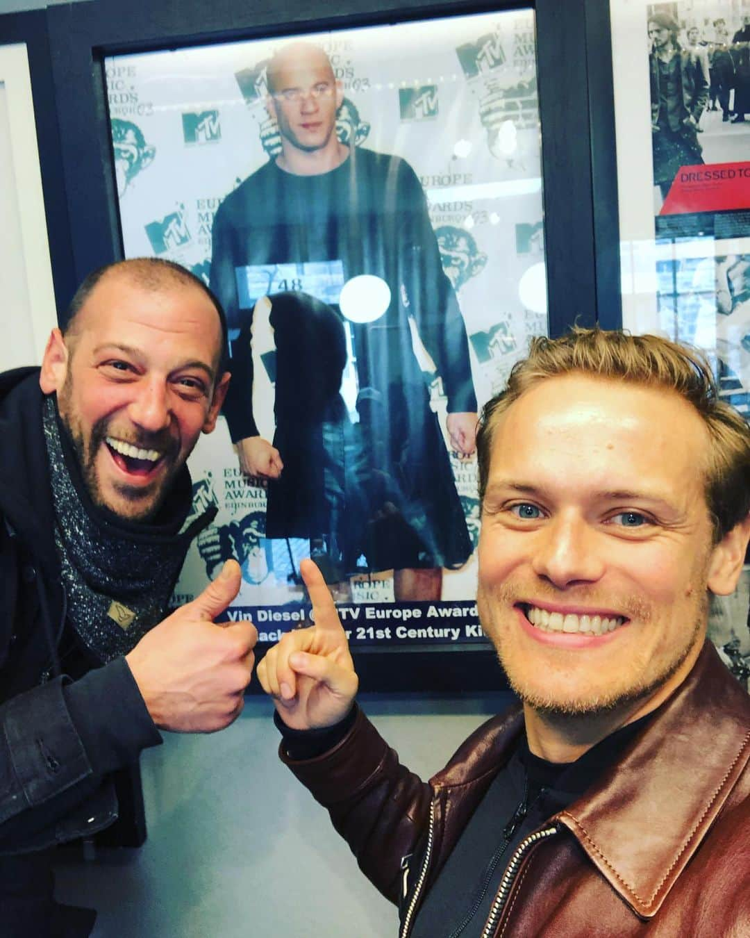 サム・ヒューアンさんのインスタグラム写真 - (サム・ヒューアンInstagram)「Hanging with two excellent men in kilts.... @21stcenturykilts @vindiesel  Can’t wait to show you my new one....!」5月8日 8時13分 - samheughan