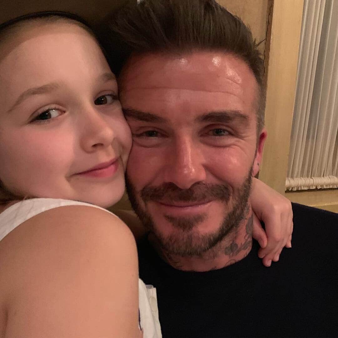 People Magazineさんのインスタグラム写真 - (People MagazineInstagram)「Daddy's little girl. 💕 David and Harper Beckham sure know how to snap the sweetest selfies. | #Regram @victoriabeckham」5月8日 9時18分 - people
