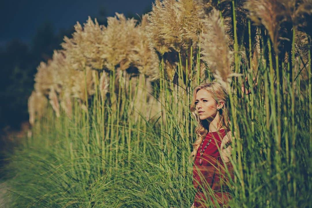 ジョアンナ・ブラッディさんのインスタグラム写真 - (ジョアンナ・ブラッディInstagram)「Throwback to beautiful Vancouver. A city that means so much to me. Photo by @circa_1983」5月8日 9時13分 - thejohannabraddy