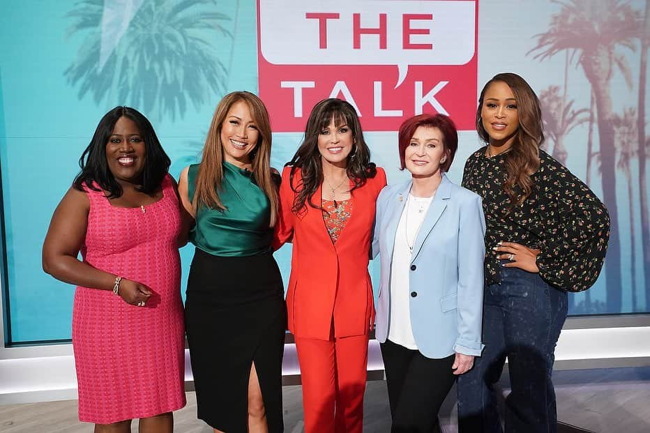 イヴさんのインスタグラム写真 - (イヴInstagram)「We announced our new addition to the table!! @marieosmond is coming to @thetalkcbs this fall! #season10 ❤️」5月8日 9時50分 - therealeve