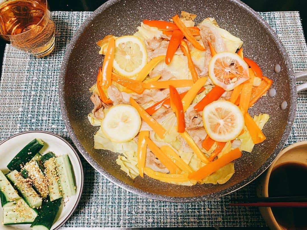 湊あかねさんのインスタグラム写真 - (湊あかねInstagram)「今朝のご飯。 蒸し焼き。 ポン酢につけて食べます。」5月8日 10時22分 - akanesakae