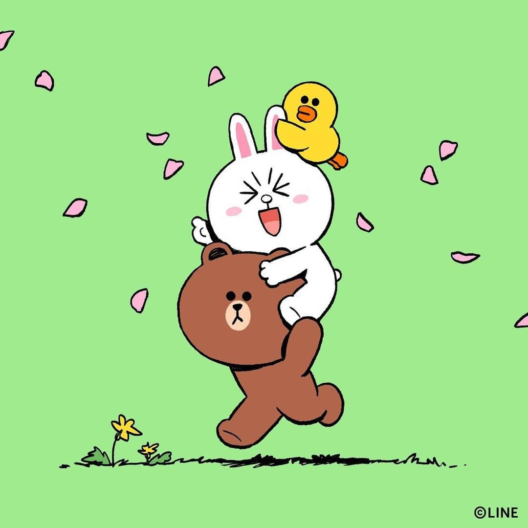 LINE FRIENDS_JPさんのインスタグラム写真 - (LINE FRIENDS_JPInstagram)「落ちないようにちゃんとつかまって！﻿ ﻿ #手を繋いで #みんな乗って﻿ #どこでも #一緒に行こう #おんぶ﻿ #BROWN #CONY #SALLY﻿ #LINEFRIENDS」5月8日 10時23分 - linefriends_jp