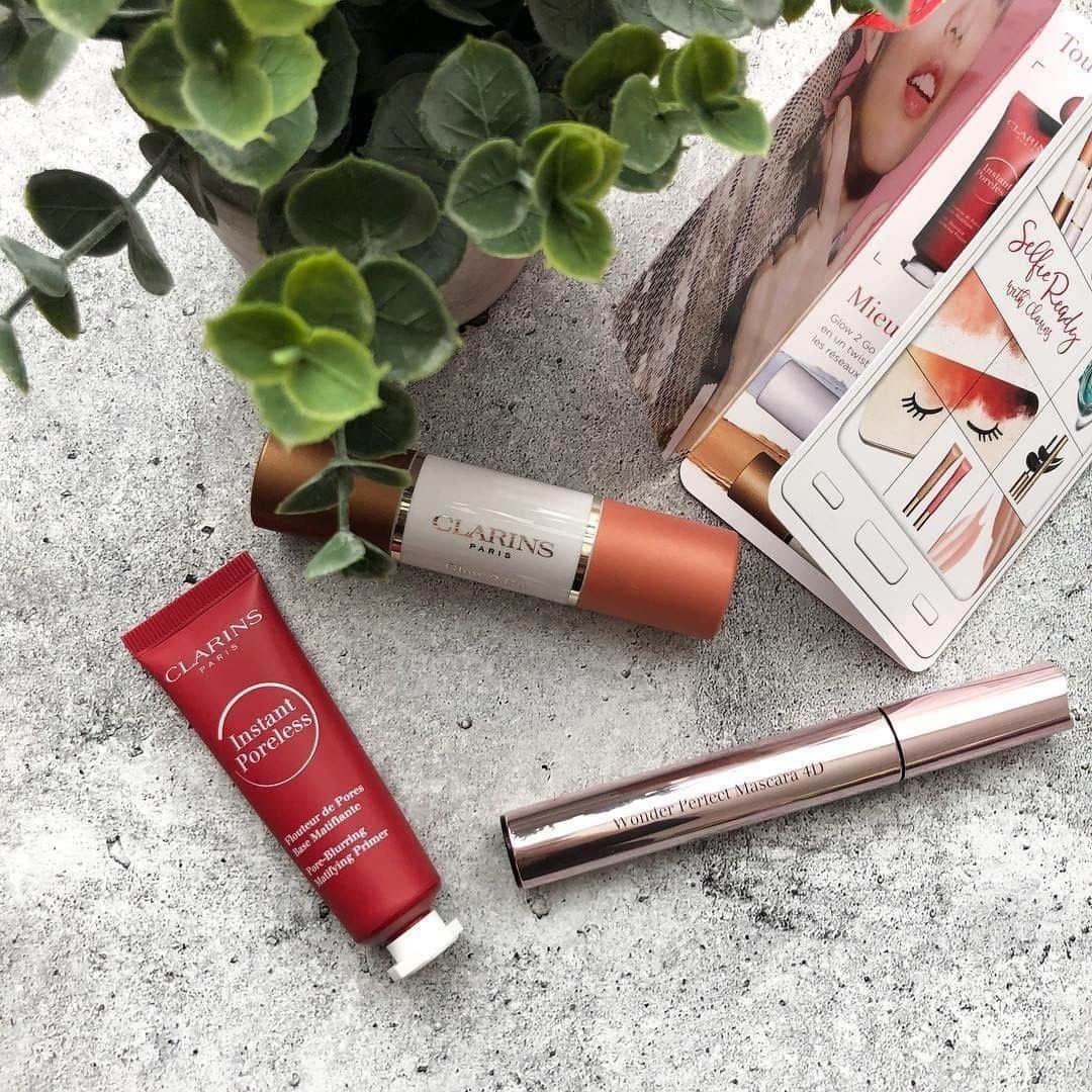 Clarins Canadaさんのインスタグラム写真 - (Clarins CanadaInstagram)「The Instant Poreless is the perfect base to make your skin look smooth with no shine, in no time. Repost: @ameyyli . . . #Clarins #ItsAllAboutYou #SpringMakeup #SelfieReady」5月8日 10時40分 - clarinscanada