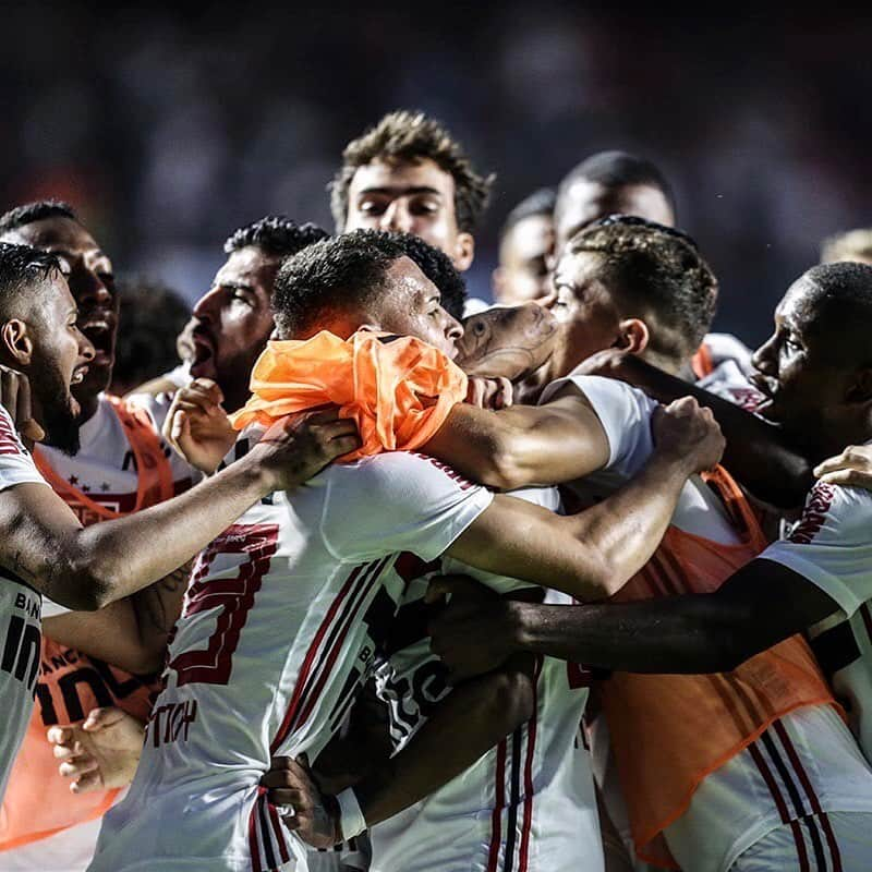 São Paulo FCさんのインスタグラム写真 - (São Paulo FCInstagram)「Somos todos São Paulo. #EstaremosSempreJuntos ‪⠀⠀⠀⠀⠀⠀⠀⠀⠀‬ ‪📸 Paulo Pinto / saopaulofc.net‬」5月8日 22時14分 - saopaulofc