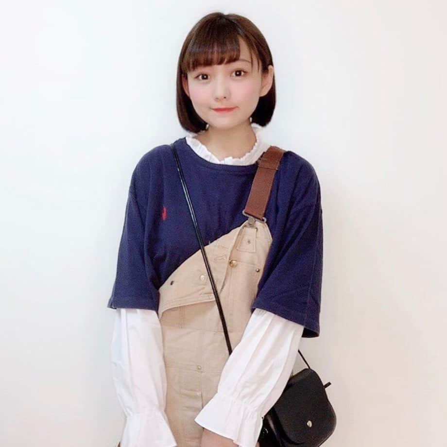 素今歩さんのインスタグラム写真 - (素今歩Instagram)「片方がけのオーバーオールで個性を出して👀✨﻿ ボーイッシュになりすぎないように、﻿ 絶妙なフリル使いがかわいい😍﻿ 色々なタイプの参考コーデがいっぱいです♡﻿ ﻿ コーデに合うこの時期らしいアクセサリーもあるので﻿ ぜひご覧下さい^ ^﻿ ﻿ ﻿ ﻿ 【素今歩とは？】﻿﻿ 今年で16年目を迎えるハンドメイドショップです。﻿ 作家様の数も700を超える為、﻿ お店に来たら必ず迷います！﻿ ですが迷えば迷う分﻿ あなたの本当のお気に入りがきっと見つかるはず♡﻿ アクセサリーの宝探しを是非！﻿﻿ 作家様も残り、40名程募集をしております。﻿﻿ 遠方の方もご出展頂けます^ ^﻿﻿ ﻿﻿ ﻿ 🏡北口店﻿﻿ 東京都世田谷区北沢2-25-8  東洋百貨店内﻿﻿ 🏡南口店﻿﻿ 東京都世田谷区北沢2-13-7  下北沢南口商店街 ﻿ ソフトバンクのを曲がる！﻿ 共に駅から徒歩3分！﻿﻿ ﻿﻿ ﻿ #素今歩 #ハンドメイド #sukonbu  #下北沢  #おしゃれ #オーバーオール#オーバーサイズ#下北沢おすすめ #古着ファッション  #古着女子 #サロペットコーデ #韓国ファッション #ゆるふわ #委託販売 #レトロファッション #雑貨屋  #サロペット #下北おすすめ #ガーリー #サロペ #レトロコーデ #古着 #古着コーデ #ゆるふわコーデ #ガーリーコーデ」5月8日 20時40分 - sukonbu_official