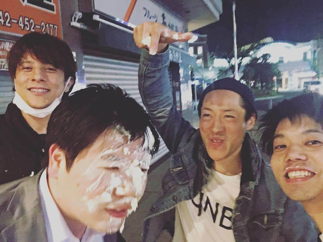 城田純さんのインスタグラム写真 - (城田純Instagram)「ナカムおめ٩( ᐛ )و  #1本会 #武蔵境駅前整体院 #さか平 #渡木デザイン教室」5月8日 21時23分 - junbopeace