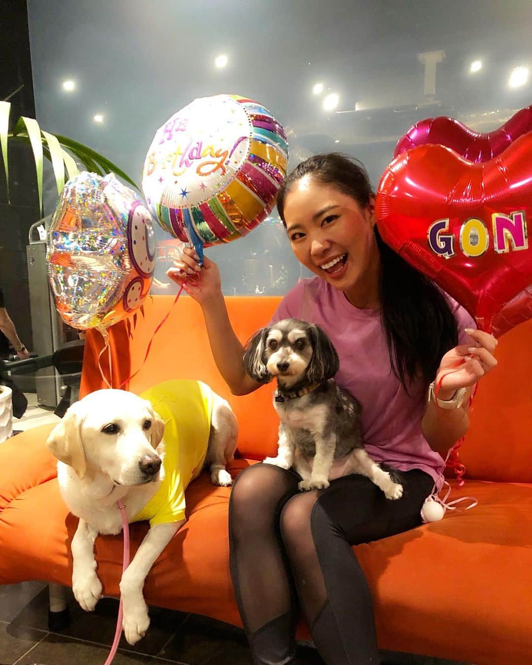 角田聖奈さんのインスタグラム写真 - (角田聖奈Instagram)「HAPPY BIRTHDAY @gontainukai 🎂💖🥳💝🎉🎉 ごんちゃんが今日で9歳になりました❣️ いつまでも元気でいてね✨ ごんちゃん、大好きだよ🥰❤️ #0508 #happybirthday #birthdayboy #mylove #ogrtokyo #オレンジジム #六本木 #麻布十番 #犬 #いぬすたぐらむ #バースデー #9歳 #お誕生日 #🎂」5月8日 21時23分 - seina1105