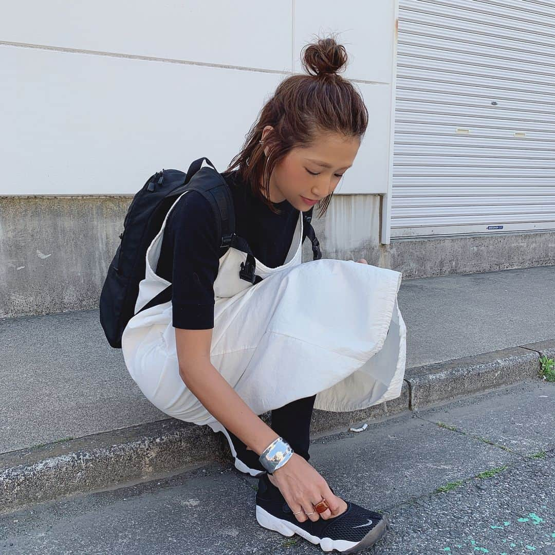 #kayoさんのインスタグラム写真 - (#kayoInstagram)「. . パンダ🐼🌿 . . Tシャツ  #shinzone  ワンピ  #canaljean  スニーカー  #nike  #airlift . . #シンプルコーデ」5月8日 21時23分 - kayo.912