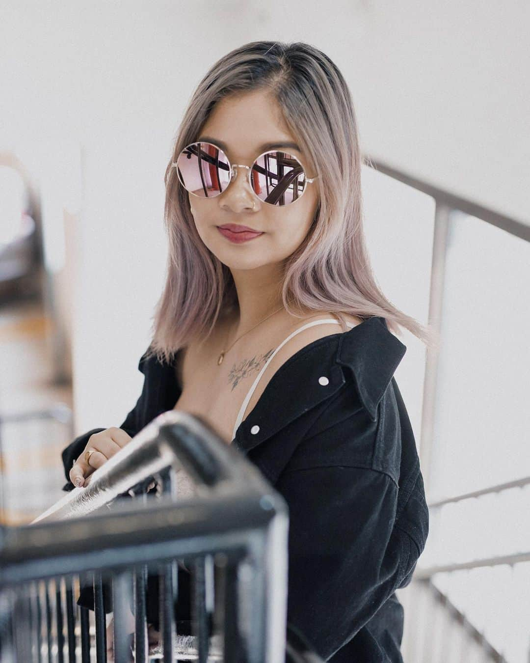 JINSさんのインスタグラム写真 - (JINSInstagram)「Can’t stop stairing at @lynnieex 📷: @minhute #jinseyewear #eyewear」5月8日 21時40分 - jins.usa