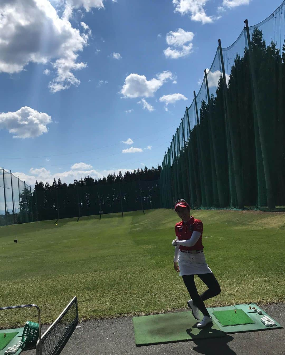 佐藤のぞみさんのインスタグラム写真 - (佐藤のぞみInstagram)「青森県のみちのく国際GC⛳️ 前日雨が降ったのにも関わらずカートフェアウェイ乗り入れ可能で芝の状態がとてもよくキレイなコースでした✨イベントに呼んでいただいた皆様ありがとうございました😊 #ゴルフ #青森#🍎#⛳️#golf #ゴルフ女子」5月8日 21時54分 - satonozomi1028