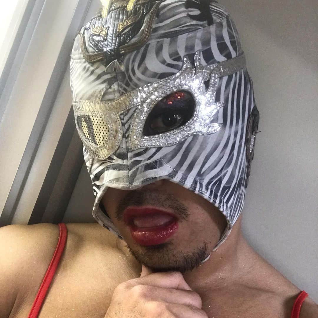 政宗さんのインスタグラム写真 - (政宗Instagram)「‪おつかれさまぁ〜 ‬ ‪また 来年？ ‬ ‪かな？？‬ ‪お待ちしてまーす‬ ‪またねぇ〜‬ ‪ #ルチャンコ・マニア‬ #おかまさむね #年に一度 #政宗選手 #prowrstling #prowrestler #masamune」5月8日 21時56分 - masamune___date