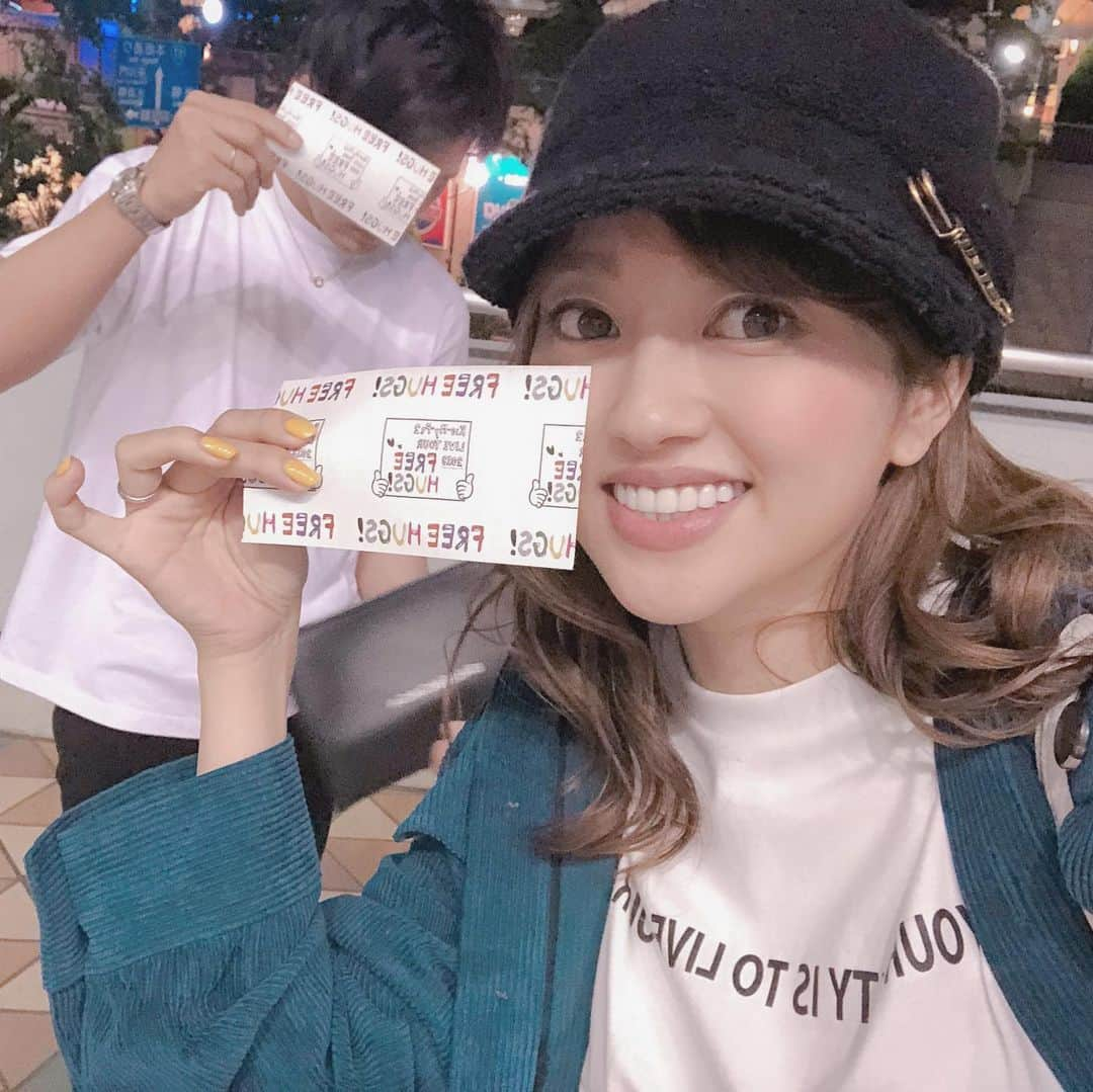 菊地亜美さんのインスタグラム写真 - (菊地亜美Instagram)「・ 正解は、夫と二人でキスマイのLIVEでしたーー😝笑 夫初めての男性アイドルグループのコンサートで緊張！笑 楽しかった👀✨🌈 ・ #せんちゃんとは高校の同級生で #ずっと仲良いほんとに数少ない人 #私達の結婚も祝福してくれて #結婚式で嗚咽出るくらい泣いてた人 #多分私が結婚する時親目線で家で嬉しくて泣いてたんだろうな爆笑 #キスマイのコンサートでは #私は泣かなかったけど…笑 #せんちゃんのソロのあのパフォーマンスは感動した😂👏🦍」5月8日 22時00分 - amikikuchi0905