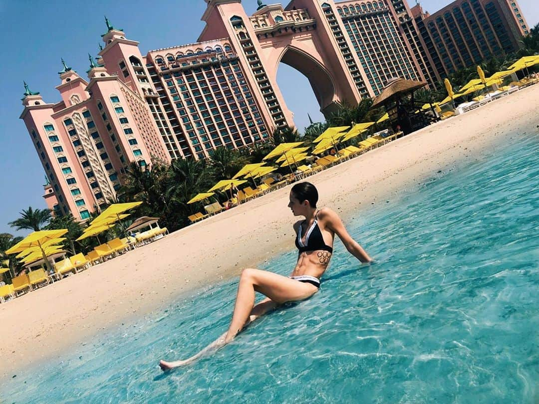 ナタリア・ザビアコさんのインスタグラム写真 - (ナタリア・ザビアコInstagram)「Good morning ☀️🌴 #vacation #dubai #atlantisthepalm #sun #beach #spring #may #goodmorning #отдых #дубай #солнце #пляж #весна #май #доброеутро」5月8日 13時21分 - natalia_zabiiako