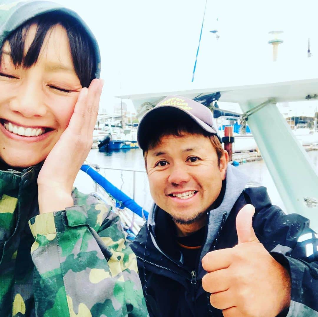 福島和可菜さんのインスタグラム写真 - (福島和可菜Instagram)「昨日釣れたお魚ちゃんは、横浜にあります、 すし  吉祥  さんにて 超ー豪華御料理へと大変身‼️‼️‼️ 🐟マゴチ・ヒラメ・鱸(シーバス)🐟 をお料理していたたいたんですが、どれも、 叫ぶほど…唸るほど…美味し過ぎて感激🤤 お魚は寝かせた方が良かったする物もありますが、まるで熟成させたかの様に、柔らかく旨味もあって最高でした🥰やはりプロの技は違うわぁ… 🎵🎵🎵ありがとうございました✨ 釣ったお魚を美味しくいただけるのも、釣り人の特権だし、釣りの魅力の1つでもあります🎉 海の恵に感謝しつつ、今日はお魚パワー全開じゃー🌊 日本釣振興会  山口充さんともご一緒させていただきました😆 あー、もう釣りに行きたい‪🎣‬❤（笑）  #love #fishing #シーバス #鱸 #マゴチ #ヒラメ #お刺身 #お造り #煮物 #吉祥 さん #美味 #最高 #catch #＆ #eat #御料理 #食べる #釣り #釣り人」5月8日 13時40分 - fukushimawakana