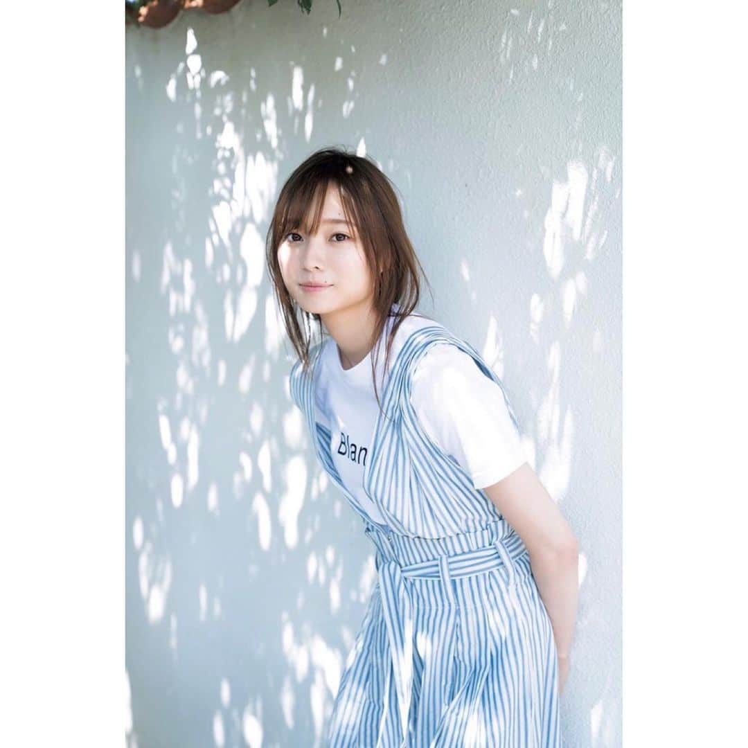 川上舞乃のインスタグラム：「本日発売！ 週刊少年マガジン 乃木坂46梅澤美波さんスタイリング致しました  #週刊少年マガジン  #乃木坂46 #梅澤美波  #ネセセア」