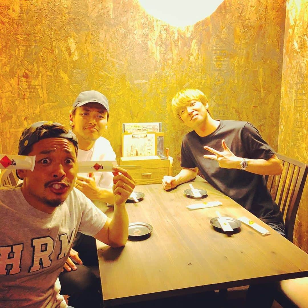 野村直輝さんのインスタグラム写真 - (野村直輝Instagram)「レオと久々に再会😎 サッカーの話やあんな話やこんな話。 頑張ろう👍  #徳島ヴォルティス  #阿波尾鶏 #るーさん #元 #横浜FC #ミロシュ・ルス世代 #アイルビーバック」5月8日 13時34分 - naoki.nomu