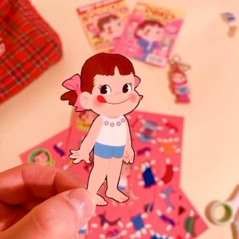 Chuuのインスタグラム：「💖peko X chuu ⓒ2019 FUJIYA 💖 페코짱의 패션은 우리가 책임져욧!!!!!!!!!!!!👫👚👟」