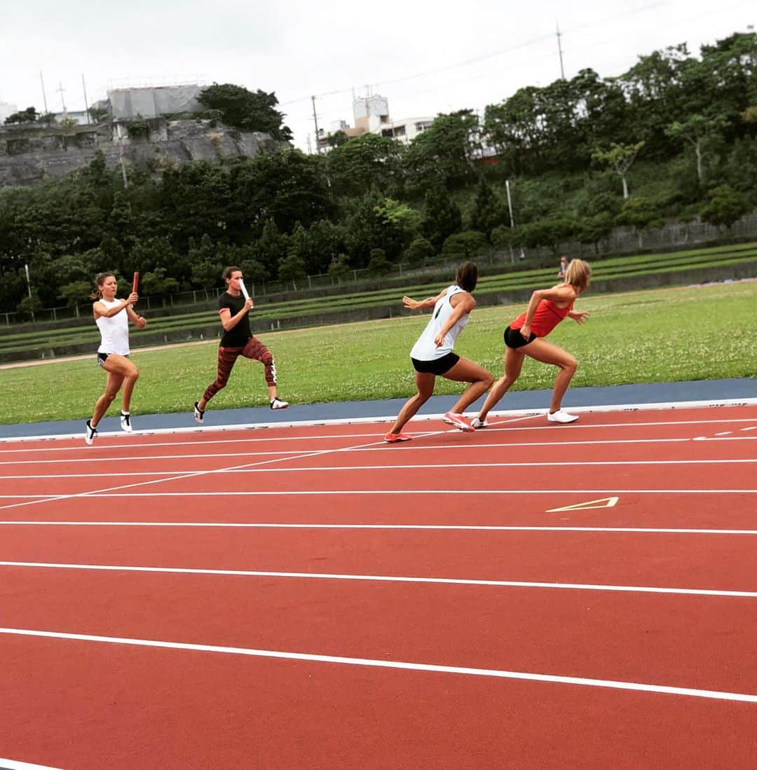 ナディネ・ゴンスカのインスタグラム：「Final preparation ✔️🇯🇵 Next stop: @iaafyokohama19 📸: @patrick_domogala  #iaafworldrelays #trackgirls #4x400m #relay #puma #teampuma #trackandfield #teamgermany」