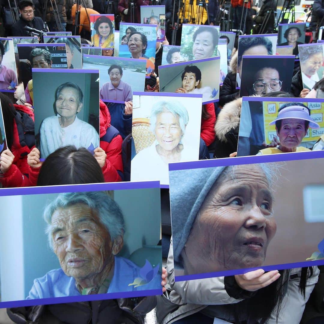 NBC Newsさんのインスタグラム写真 - (NBC NewsInstagram)「An estimated 200,000 “comfort women" were forced into Japanese military-run brothels during World War II. Most #comfortwomen were teens and many were drawn into brothels by false promises of higher paying jobs, educational opportunities, and travel abroad, according to research. . Throughout the last 27 years, a coalition has organized a number of activities and events, efforts to raise awareness of comfort women and to advocate for a formal apology from the Japanese government. . Advocates consistently make clear that the primary goal of the comfort women movement is not to fuel anti-Japanese sentiment, but rather to educate the public about what the Japanese government did, to prevent history from repeating itself. Click the link in our bio for more. . 📷 Yang Ji-Woong / EPA」5月8日 14時59分 - nbcnews