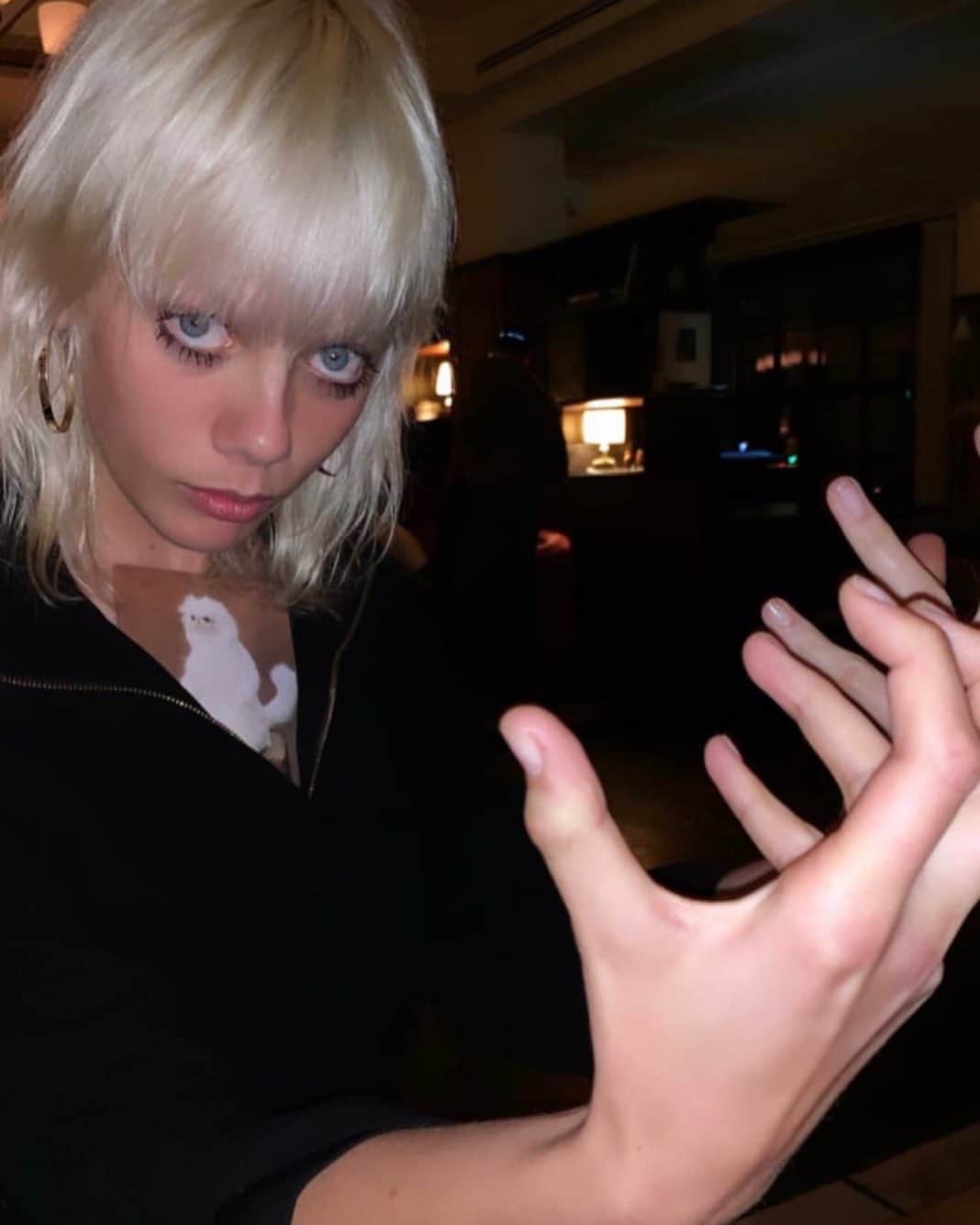 マリヤン・ジョンクマンのインスタグラム：「HAND MODEL 🖐🏽」