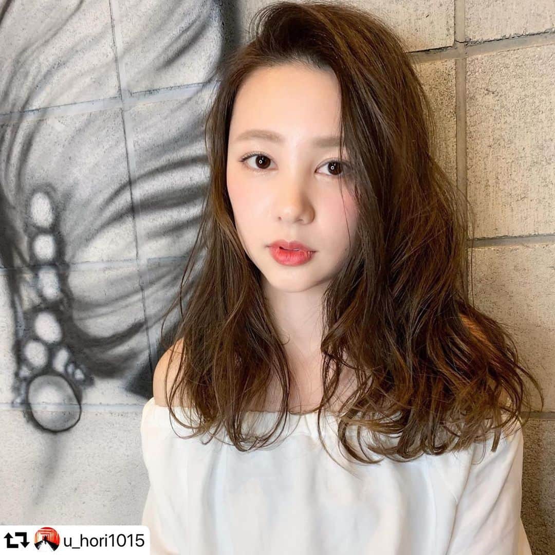 THROW 【スロウ】さんのインスタグラム写真 - (THROW 【スロウ】Instagram)「#repost @u_hori1015 ・・・ 場所＊諏訪市大字四賀1549-6  電話番号＊0266-78-8975  営業時間＊10:00～19:00  定休日＊火曜日  #ミニマム #ヘア #ヘアスタイル #ヘアカタログ #ヘアアレンジ #スロウカラー  #グラデーションカラー #バレイヤージュ #インナーカラー #ハイライト #外国人風カラー  #撮影 #撮影モデル #撮影モデル募集 #サロンモデル #たろスタイル  #シルバー #アッシュ #グレージュ #ラベージュ #ブルージュ」5月8日 15時28分 - throwcolor
