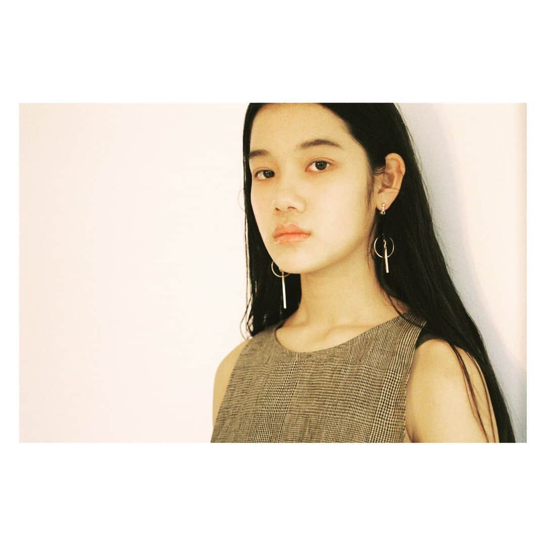 エトレンヌさんのインスタグラム写真 - (エトレンヌInstagram)「. ・岩崎癒音・ note et silence. 2019.summer.collection  PO:草野庸子 HM:山本りさ子  #岩崎癒音 #草野庸子 #山本りさ子 @noteetsilence_official  @yoko.kusano  @risako_hm  #エトレンヌ  #モデル  #モデルエージェンシー  #エトレンヌモデルエージェンシー  #noteesilence #etrenne  #étrenne  #model  #modelagency」5月8日 16時16分 - etrenne_official