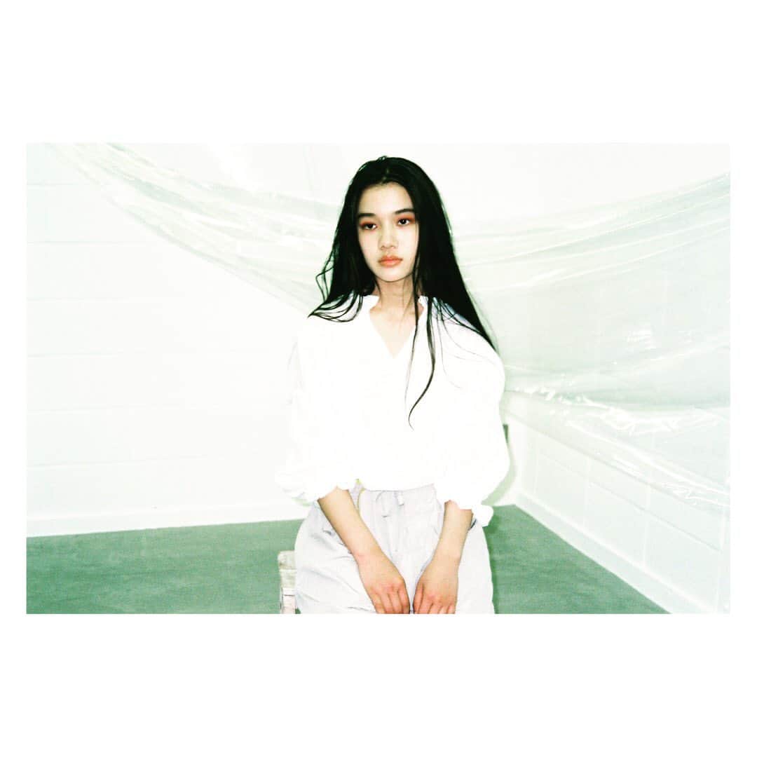 エトレンヌさんのインスタグラム写真 - (エトレンヌInstagram)「. ・岩崎癒音・ note et silence. 2019.summer.collection  PO:草野庸子 HM:山本りさ子  #岩崎癒音 #草野庸子 #山本りさ子 @noteetsilence_official  @yoko.kusano  @risako_hm  #エトレンヌ  #モデル  #モデルエージェンシー  #エトレンヌモデルエージェンシー  #noteesilence #etrenne  #étrenne  #model  #modelagency」5月8日 16時16分 - etrenne_official
