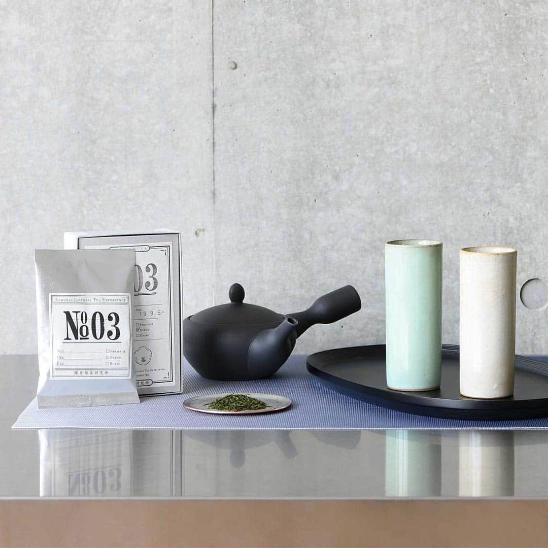 LIVING MOTIFさんのインスタグラム写真 - (LIVING MOTIFInstagram)「. Special gift set for MOTHER’S DAY 5/12（日）は母の日。日頃の感謝を伝えるギフトはお決まりですか？ . オンライン限定の人気雑貨とお茶やコーヒーを組み合わせたギフトセット。お母さんの好きなお飲み物に合わせ、ゆったりした大切な時間も一緒にプレゼントはいかがでしょうか。 . ※5/9（木）12:00までのご注文につき、母の日当日の配達が可能です。（一部離島を除く） . www.livingmotif.com #livingmotif #リビングモティーフ #store #roppongi #tokyo #interior #mothersday #mothersdaygift #gift #giftset #母の日 #母の日ギフト #母の日プレゼント #ギフト #ギフトセット #コーヒー #マグカップ #ハーブティー #ティーカップ #煎茶 #湯呑み」5月8日 16時32分 - livingmotif