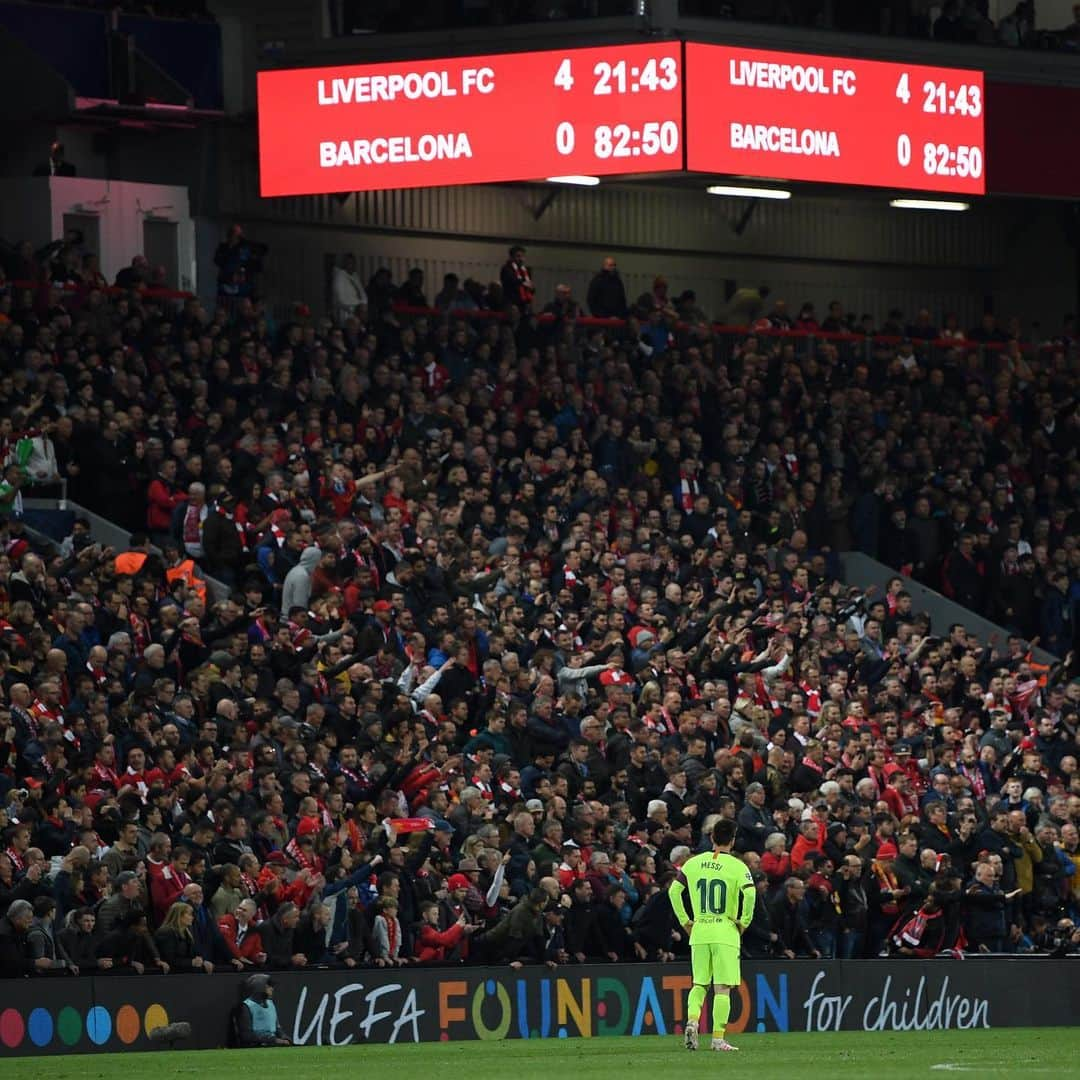 CNNさんのインスタグラム写真 - (CNNInstagram)「🎶 “You’ll never walk alone.” Liverpool Football Club's battle hymn rang out at their home ground Anfield with even more passion than usual on Wednesday night. Before the semifinal game against Barcelona last night, Liverpool were facing a 3-0 deficit and heading for an all-but-certain exit from the Champions League. But in a dramatic comeback in the second-leg tie, despite having key players missing through injury -- including Mo Salah and Roberto Firmino -- Liverpool overcame Lionel Messi’s Barcelona 4-0 and progressed on to the final. “We played against maybe the best team in the world,” manager Jurgen Klopp said afterwards. “Winning is difficult, but winning with a clean sheet, I don’t know how they did it.” #liverpool #barcelona #championsleague (📸: Paul Ellis/AFP/Getty Images/Shaun Botterill/Clive Brunskill/Getty Images via @cnnsport)」5月8日 16時34分 - cnn