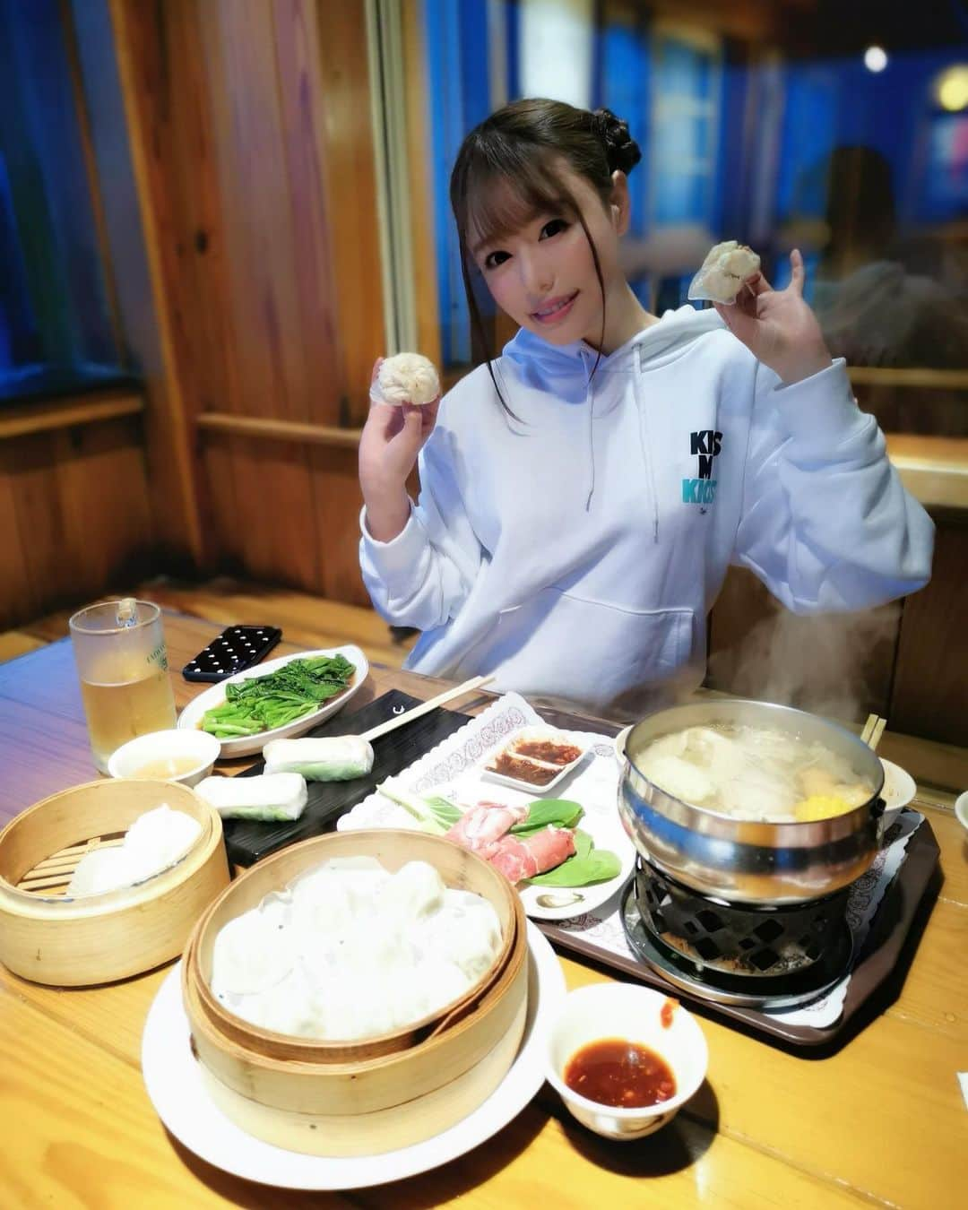 浜崎真緒さんのインスタグラム写真 - (浜崎真緒Instagram)「🥟🥠🍥🥟 #浜崎真緒  #maohamasaki  #チャーシューまん  #叉烧包  #eating  #食べ物グラム #foodstagram  #foods #fr2」5月8日 16時52分 - maohamasaki_official