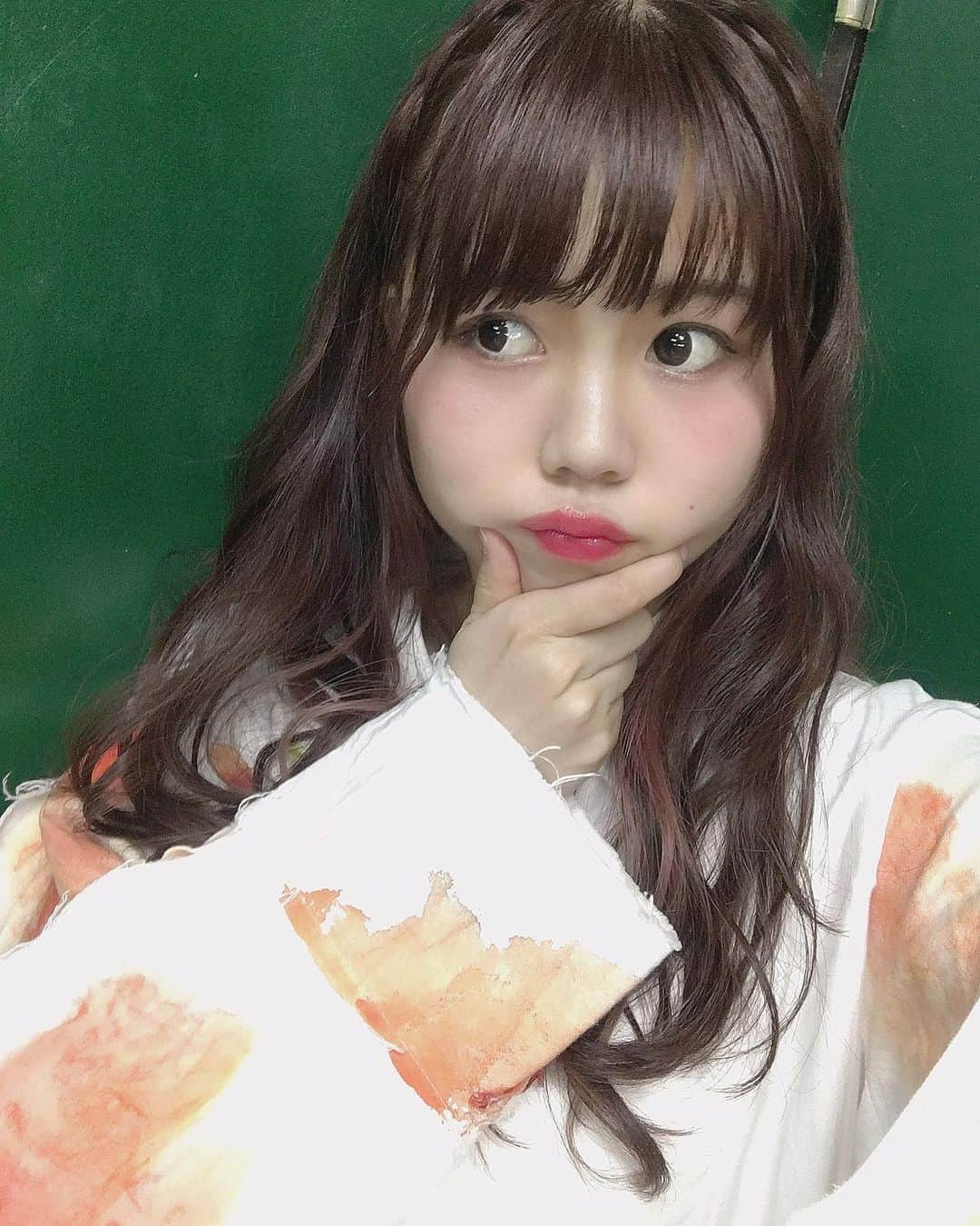 MANA（宮本茉奈）さんのインスタグラム写真 - (MANA（宮本茉奈）Instagram)「. . そういえば新しく染めたんやけどあんま写真じゃわからへんかなあ、？ . #haircolor #hair #hairstyle #innercolor #me #love #インナーカラー #インナーカラーピンク #春カラー #ピンクブラウン . #셀카 #셀피 #셀스타그램 #메이크 #옷스타그램 #오오티디 #멋스타그램 #머리스타그램 #좋아요폭탄 #데일리 #일상그램 #패션 #패션스타그램 #97년생 #21살」5月8日 16時48分 - ssfwmana