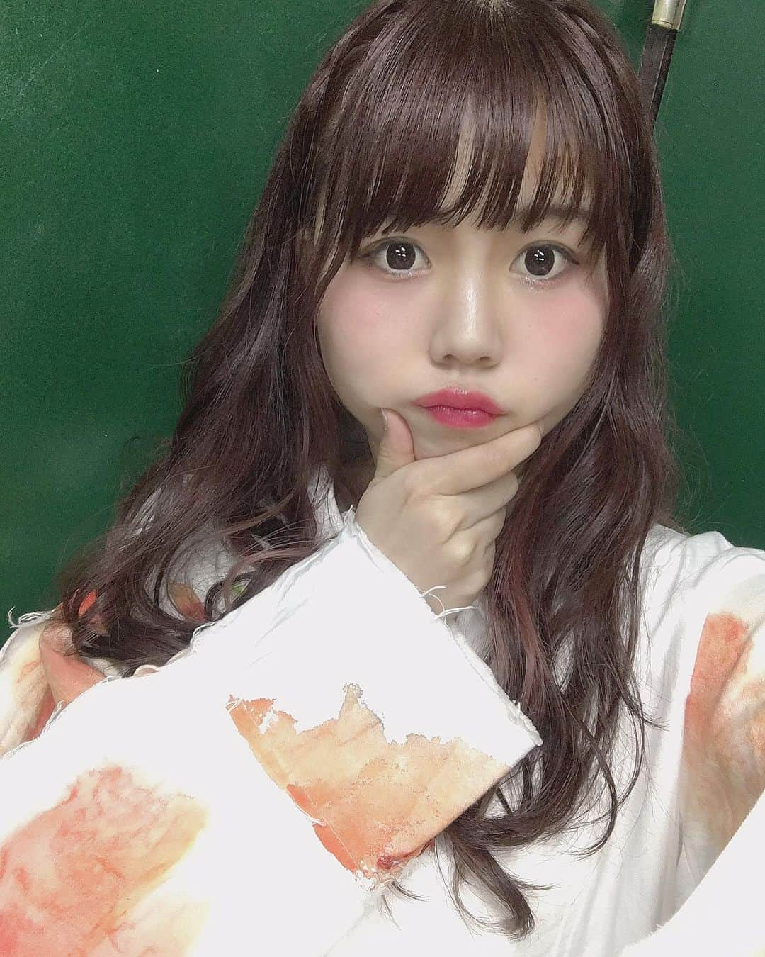 MANA（宮本茉奈）さんのインスタグラム写真 - (MANA（宮本茉奈）Instagram)「. . そういえば新しく染めたんやけどあんま写真じゃわからへんかなあ、？ . #haircolor #hair #hairstyle #innercolor #me #love #インナーカラー #インナーカラーピンク #春カラー #ピンクブラウン . #셀카 #셀피 #셀스타그램 #메이크 #옷스타그램 #오오티디 #멋스타그램 #머리스타그램 #좋아요폭탄 #데일리 #일상그램 #패션 #패션스타그램 #97년생 #21살」5月8日 16時48分 - ssfwmana