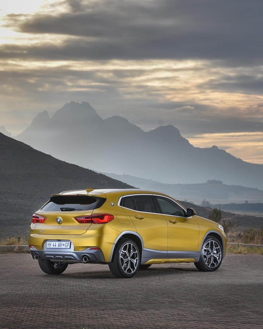 BMWのインスタグラム：「Pack for any destination.  The BMW X2. #BMW #X2」