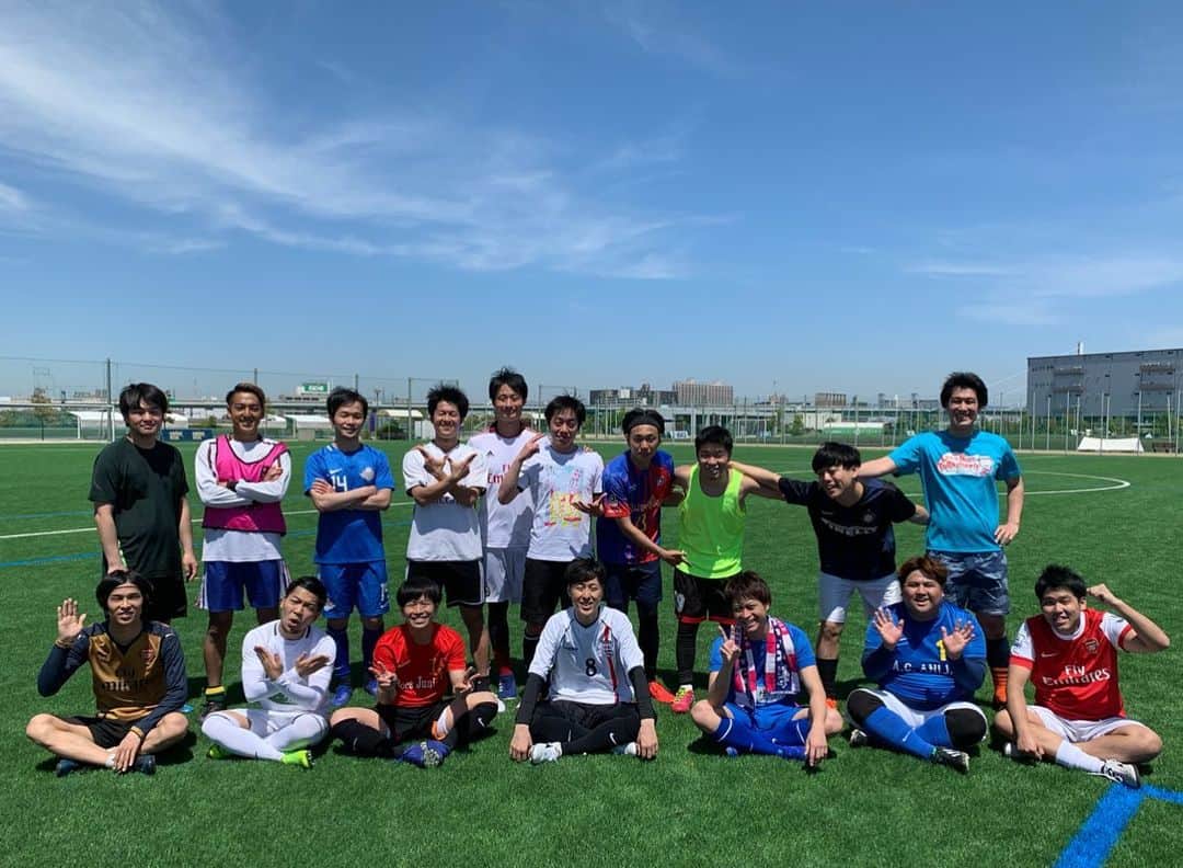 池田真一のインスタグラム：「今月もサッカー楽しすぎた！ そして今日の夜は卓球ブの取材です！ そして後はボーリング大会です！ めちゃくちゃスポーツする日！ 楽しいー！」