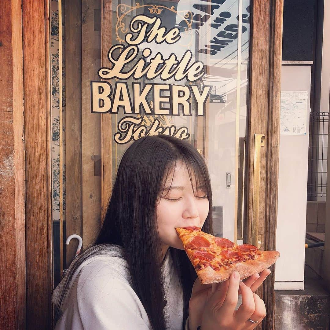 谷中唯彩さんのインスタグラム写真 - (谷中唯彩Instagram)「🍕🍕🍕 . #pizza #🍕 #도쿄맛집 #피자 #thelittlebakerytokyo #原宿カフェ #카페」5月8日 17時34分 - yuisa_erg