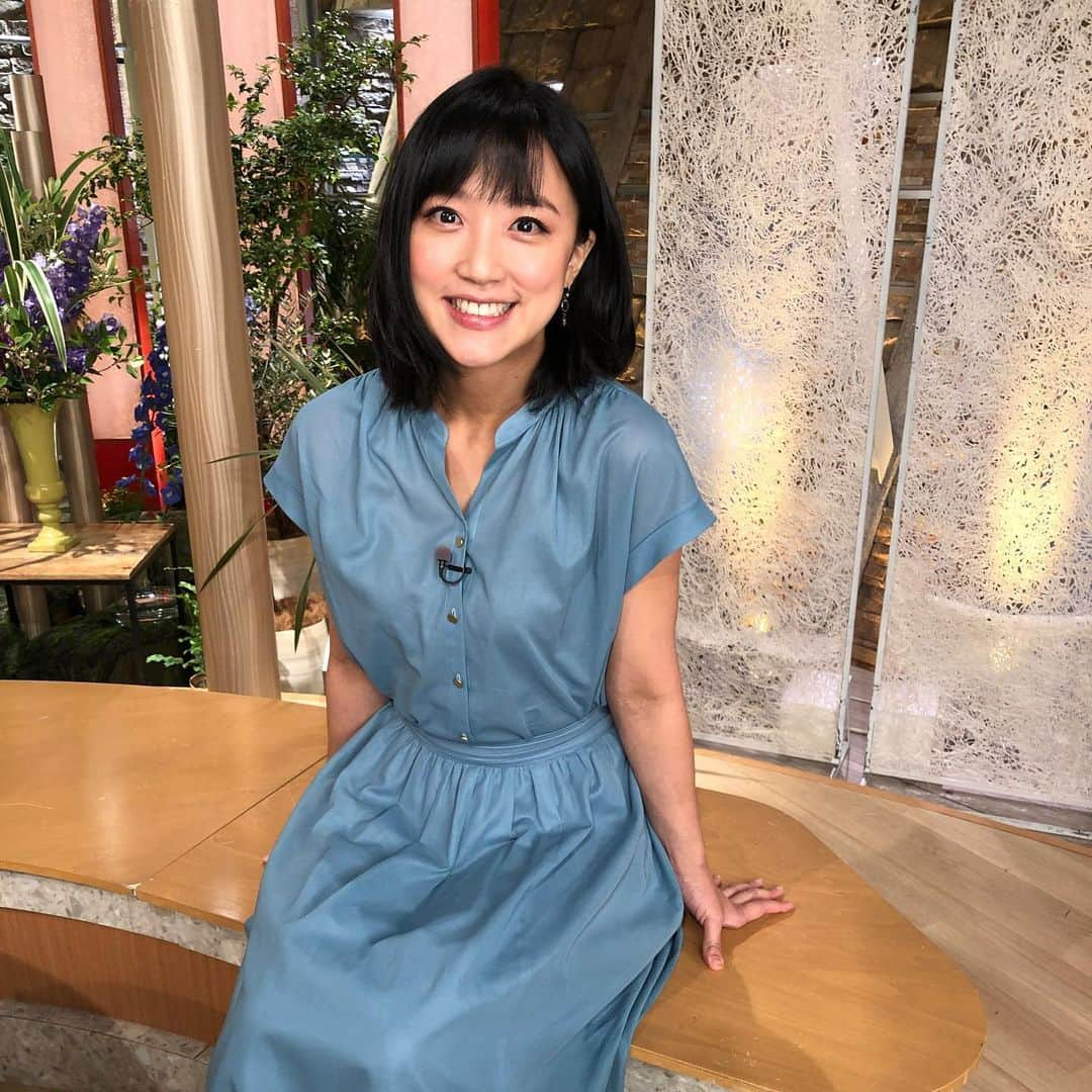 竹内由恵さんのインスタグラム写真 - (竹内由恵Instagram)「更新が遅くなってしまいました！先週の報道ステーションの衣装をご紹介します✨今日も東京は気持ちの良い天気でしたが、衣装も半袖が多くなってきました^_^  1枚目 ブラウス・スカート NOLLEY'S(ノーリーズ) 2枚目 カーディガン・ワンピース EPOCA THE SHOP(エポカ ザ ショップ) 3枚目 ブラウス・スカート AMACA(アマカ) 4枚目 ブラウス・スカート INED(イネド) 5枚目 カーディガン・パンツ NOLLEY'S(ノーリーズ)  #nolleys #epocatheshop #amaca #ined #アナウンサー衣装」5月8日 18時02分 - yoshie0takeuchi